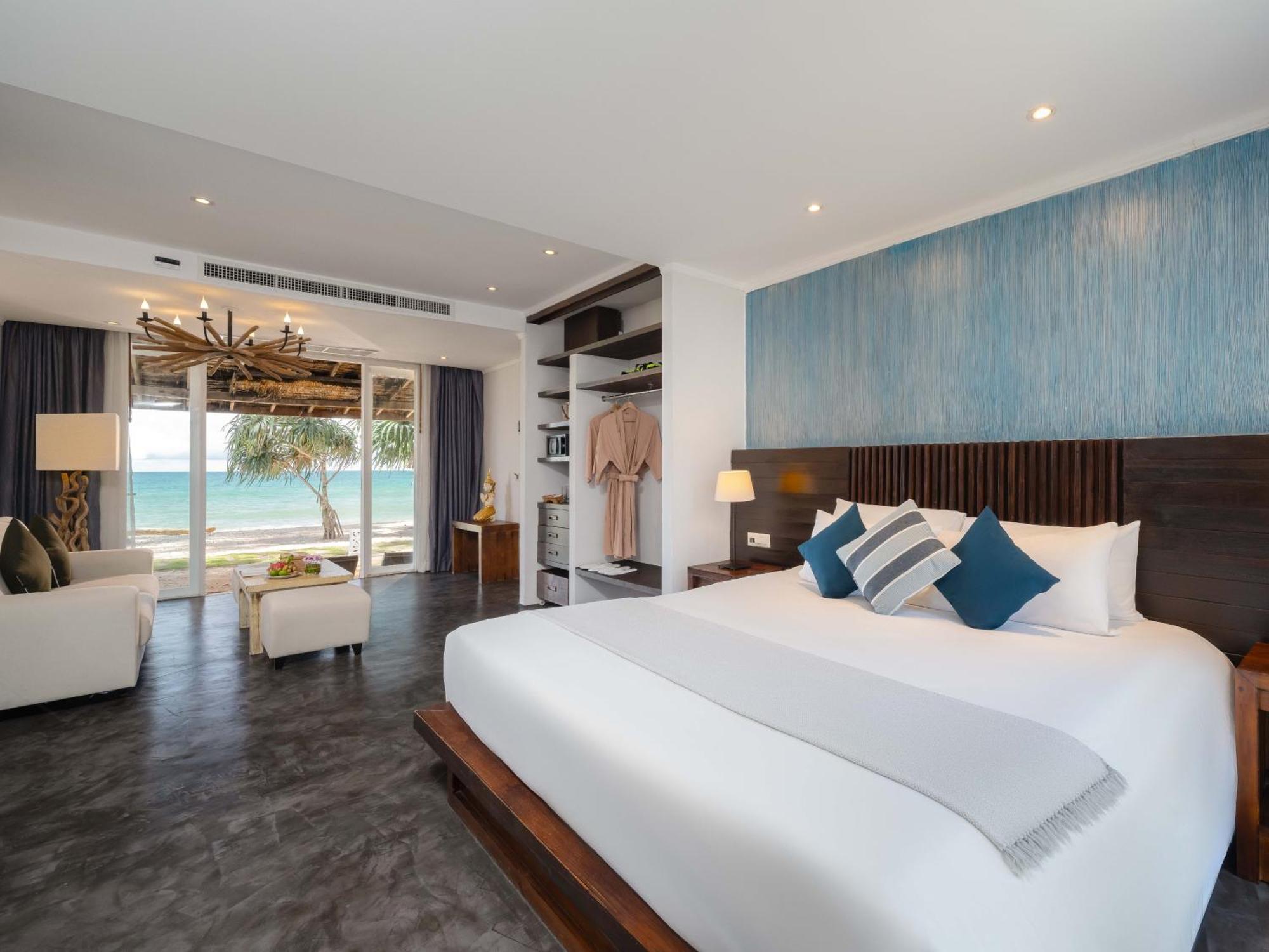 Natai Beach Resort Buitenkant foto
